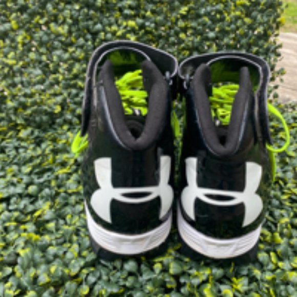 Under Armour UA Crusher Mens Size 11.5 Rubber Cleats (Futbol, Baseball, Sports) - Picture 3 of 6